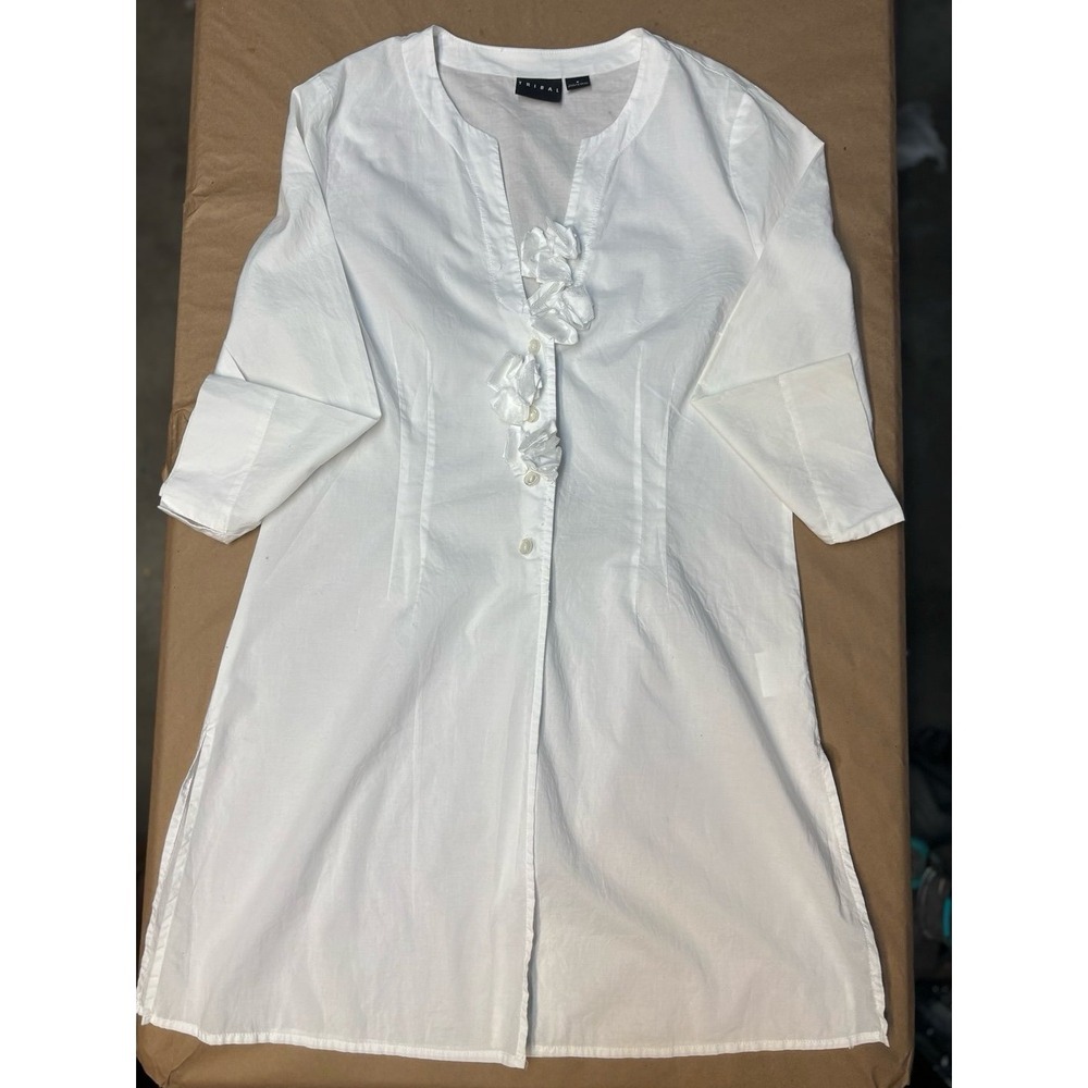 Women's Tribal White Top. Size 8.  100% Cotton‎